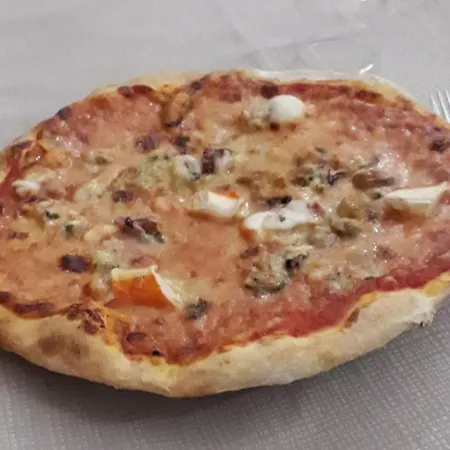 ホテル Da Santo Ristorante Pizzeria フェラーラ