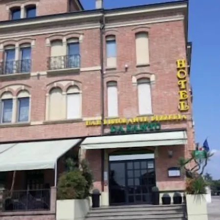 ホテル Da Santo Ristorante Pizzeria フェラーラ